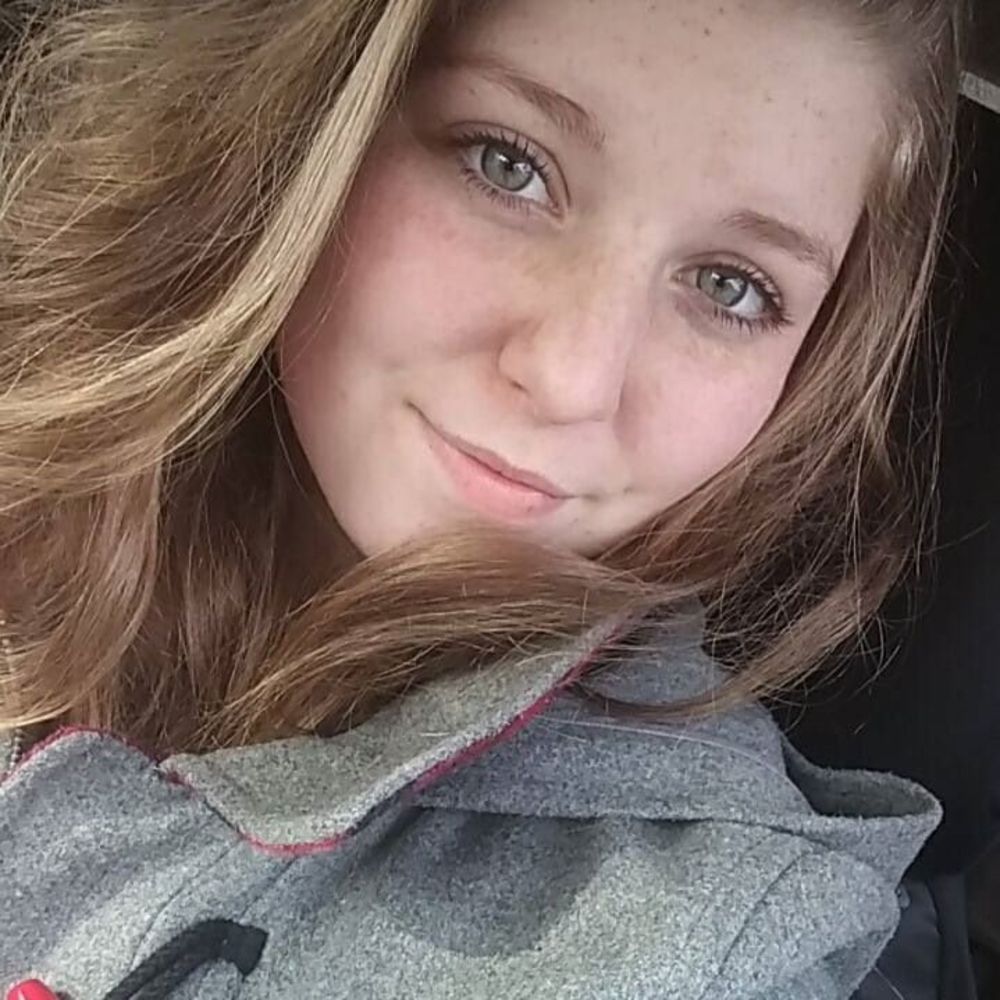 Meet your Posher, Elivia